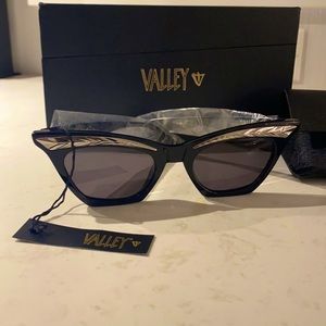 ✨NWT✨ VALLEY Eyewear “Seylah” sunglasses